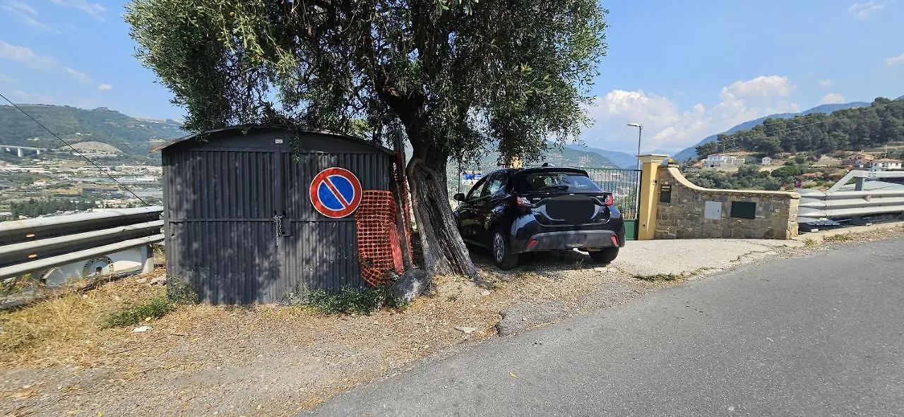 בית נופש הוילה ארמה די טאגיה Casa Del Sole