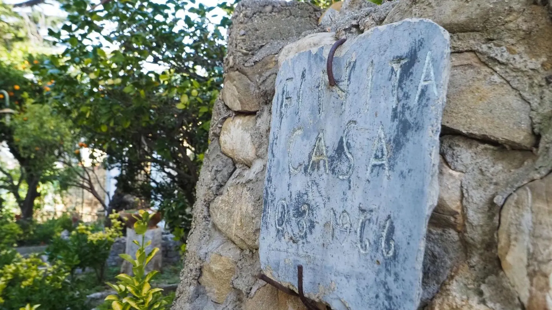 בית נופש הוילה ארמה די טאגיה Casa Del Sole איטליה
