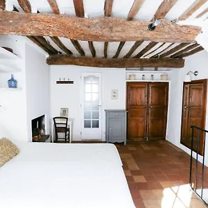 https://new-valbonne-village-house-w-sunny-roof-terrace.fr-provencehotel.com