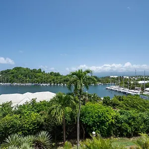 https://studio-piscine-et-vue-mer-a-la-marina.comcaribbean.com